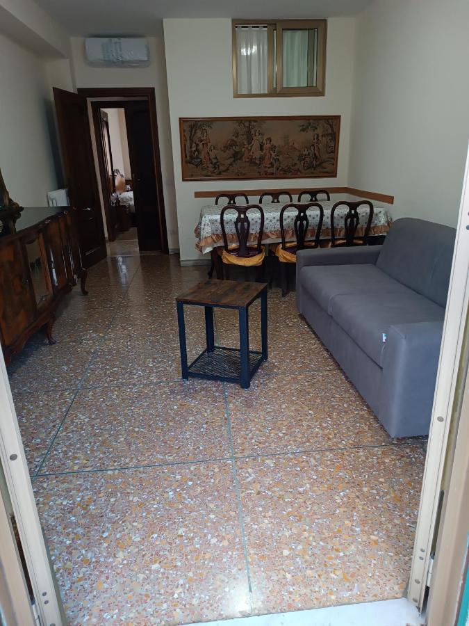Hortis Apartment, 5 Persone, 2 Camere, Balcone, Metro C E Tram Per Il Centro Rom Eksteriør billede